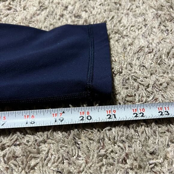 Lululemon Wunder Under Crop Mid-Rise 21" True Navy Size 2 - Picture 7 of 7